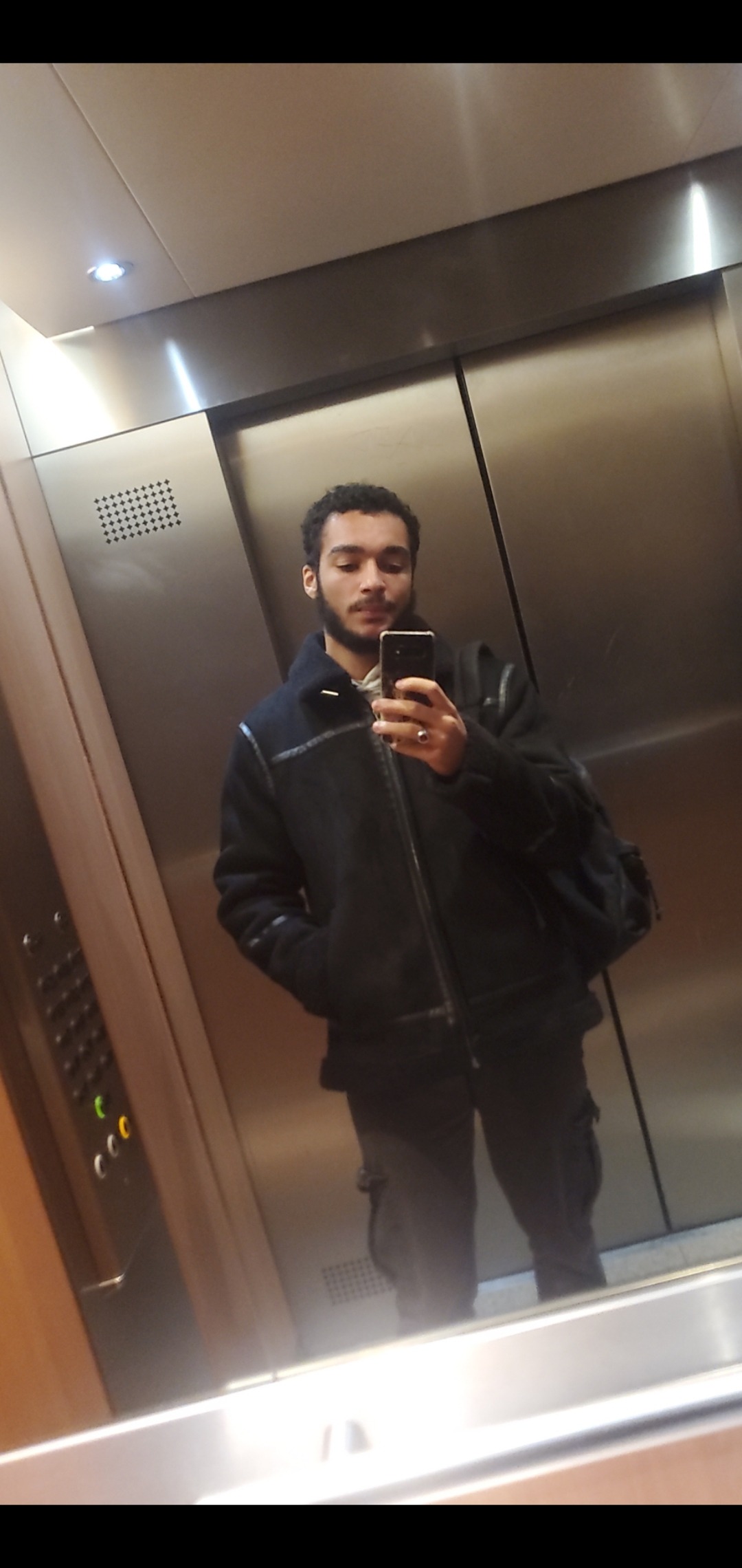 Profil de Fayez