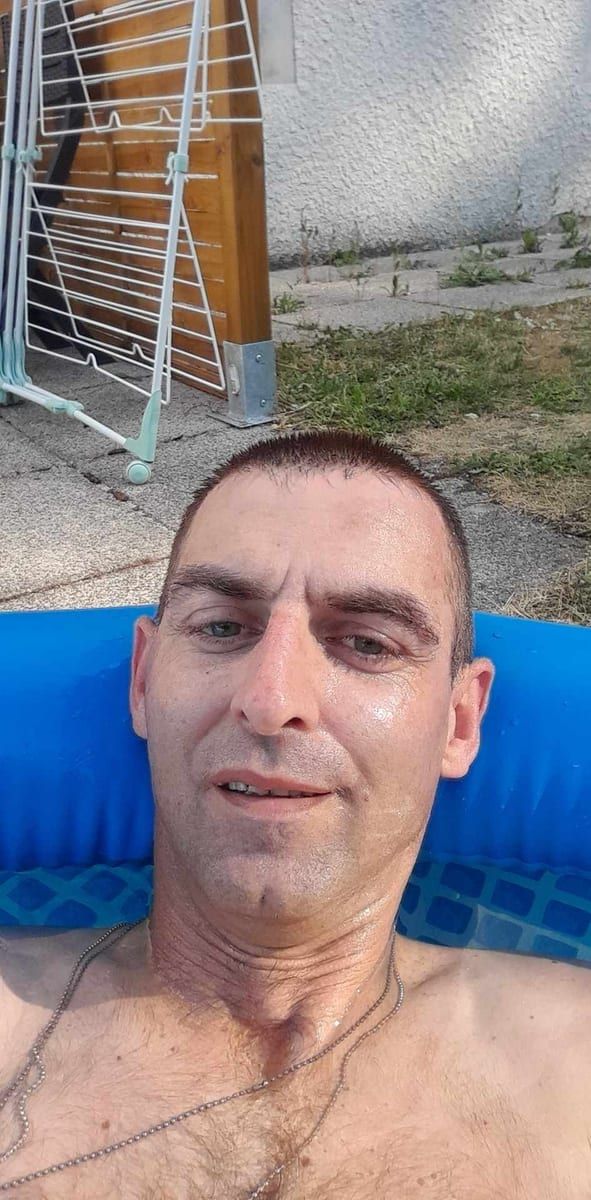 Profil de Almire